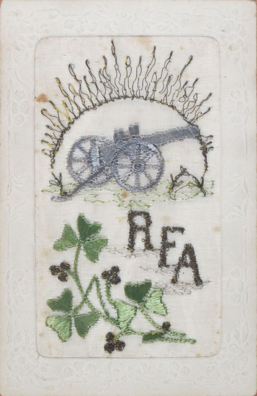 Silk postcard 'Royal Field Artillery'