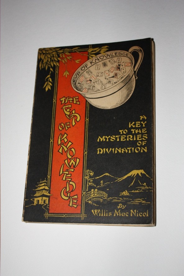‘A Key to the Mysteries of Divination’ booklet that was sold with the cup and saucer.