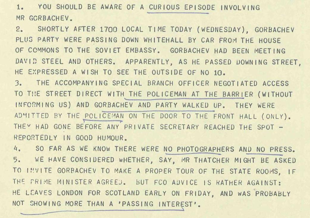 Unannounced visit to Number 10, 19/12/1985. Catalogue reference: PREM 19/1394