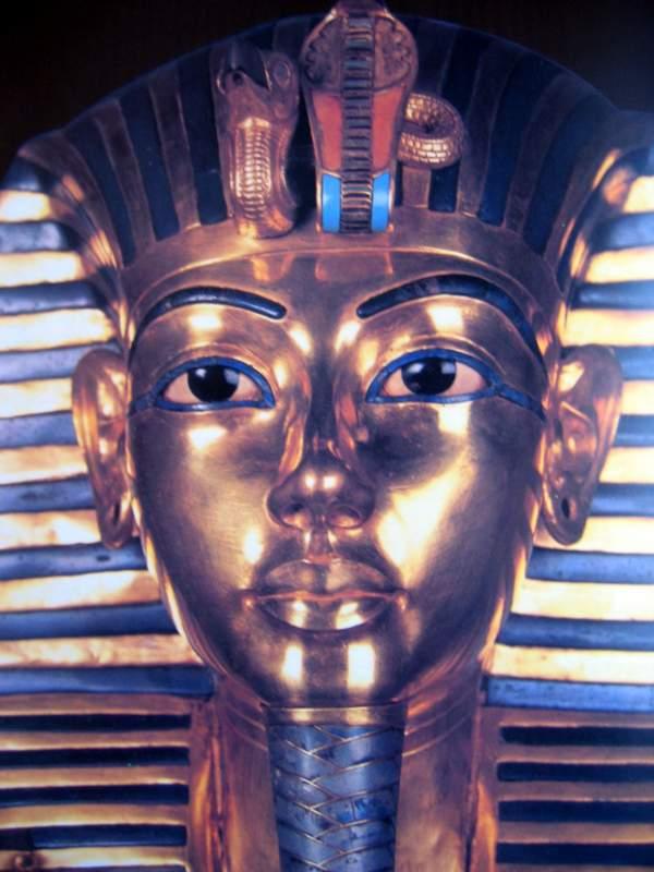 Tutankhamun's gold mask (photograph: Juliette Desplat)