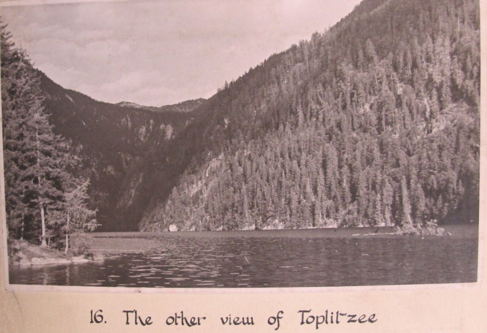 Image of Lake Toplitzee and pine-covered mountains