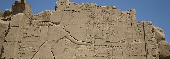 Bas-relief of the temple of Karnak, Luxor, showing Thutmose III after his victory at Megiddo (© Juliette Desplat)