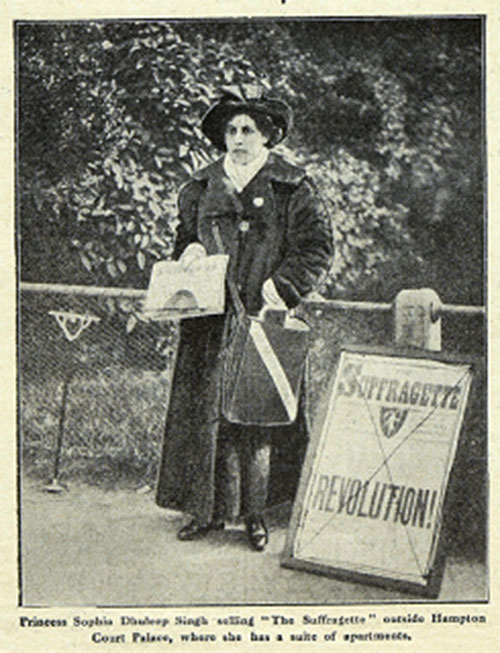 Photograph of Sophia Duleep Singh selling The Suffragette, from the newspaper of the same name, 1913. Reference: ASSI 52/212.