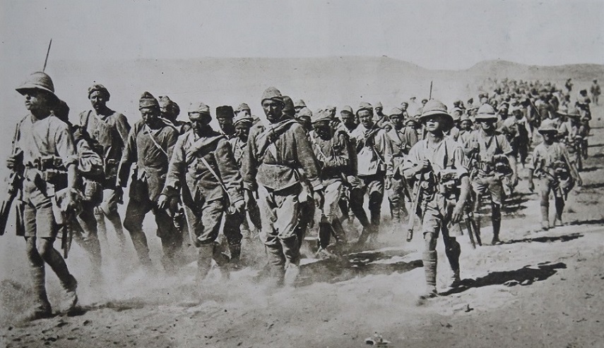Turkish troops on their way to internment. Catalogue reference ZPER 34/153