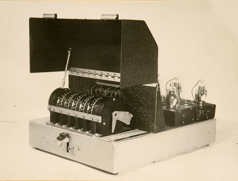 Delilah code machine, 1946. Catalogue ref: HW 25/36.