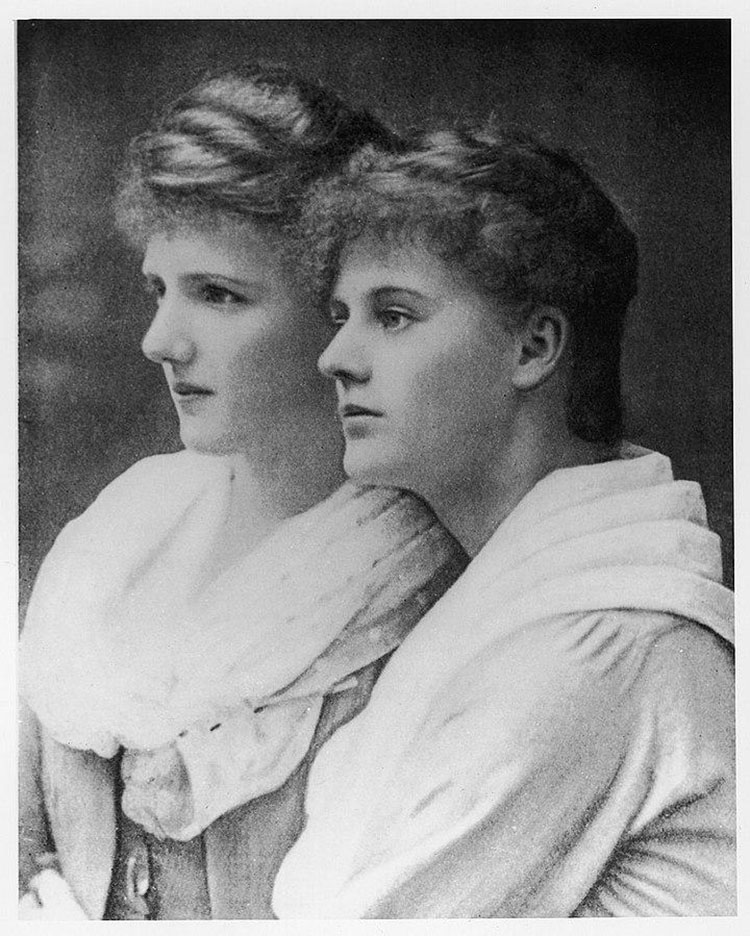 Black and white portrait photograph of va Gore-Booth (left) and older sister Constance (right).