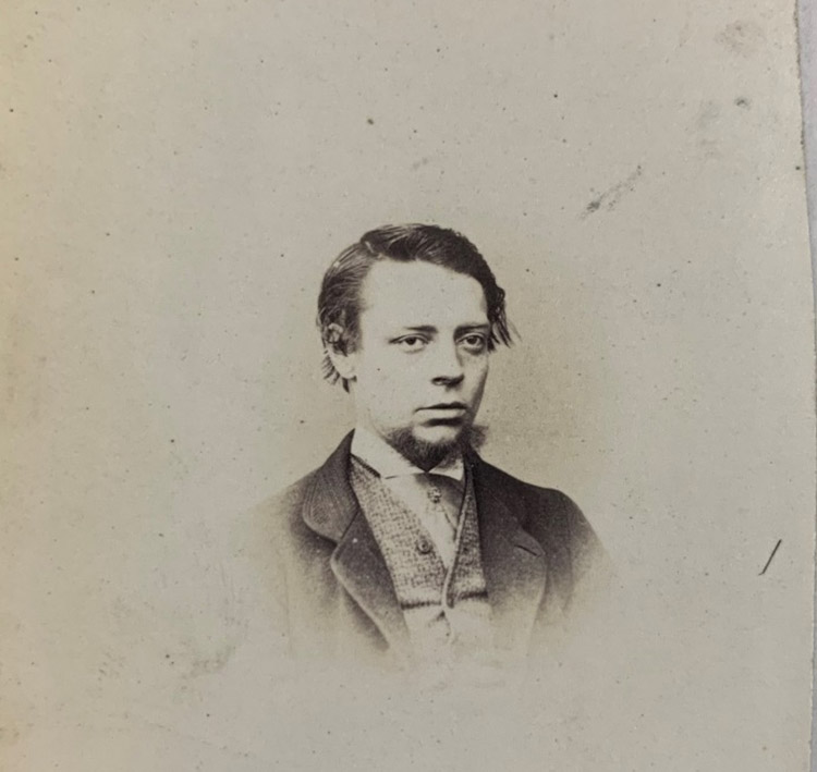 Photograph of Charles Moore, vignette, ¾ face and bust.